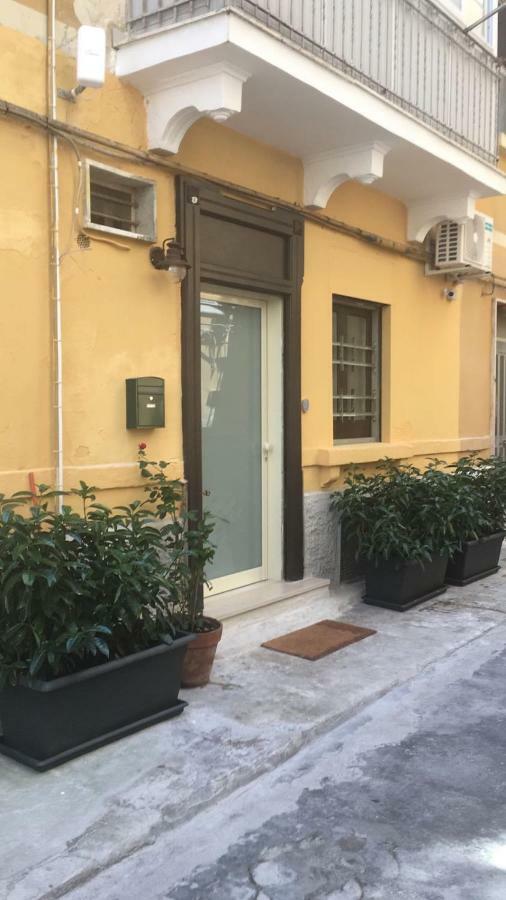 Signorile Street - Apartment Near The Sea Бари Екстериор снимка