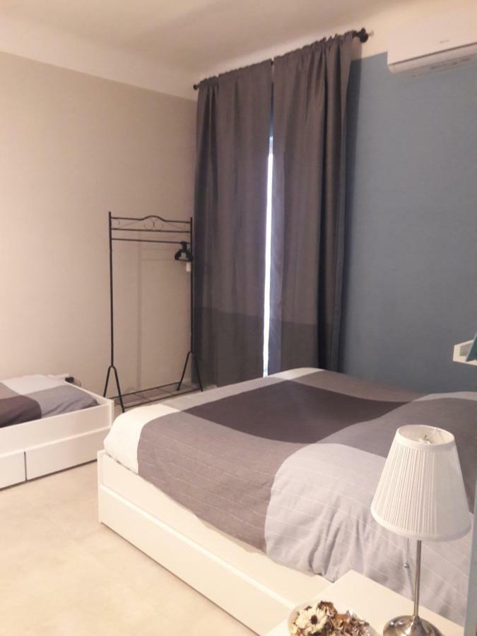 Signorile Street - Apartment Near The Sea Бари Екстериор снимка
