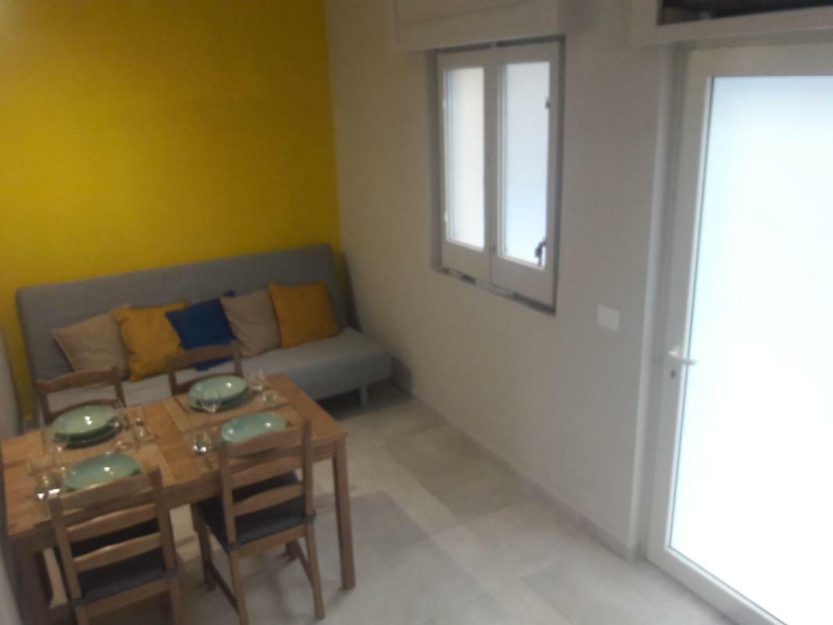 Signorile Street - Apartment Near The Sea Бари Екстериор снимка